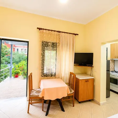 Refi Villa